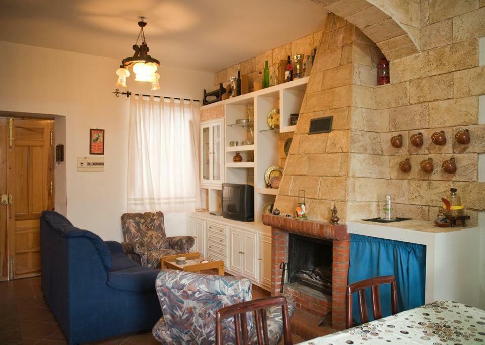 Vivienda Rural El Mirador De Enix Villa Exterior photo
